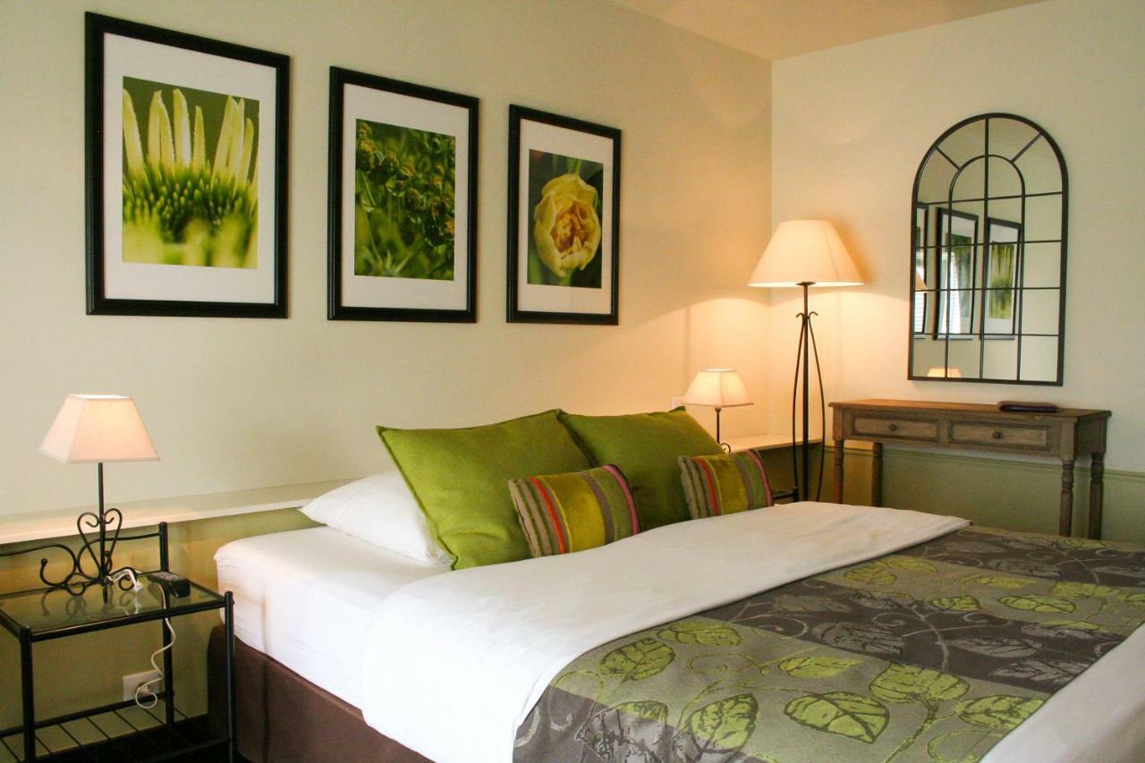 Bleu Raisin Bed & Breakfast Les Salles-de-Castillon ภายนอก รูปภาพ